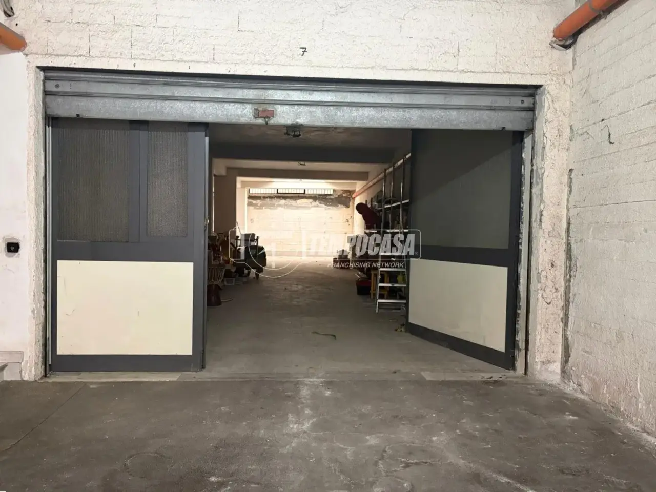Magazzino in Via Pilo Rosolino, Gravina Di Catania, {3} - Foto 1