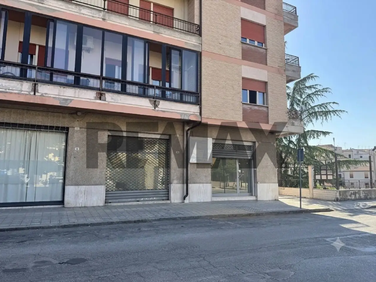Negozio in Via Fabio Filzi 4-6, Lanciano, {3} - Foto 2