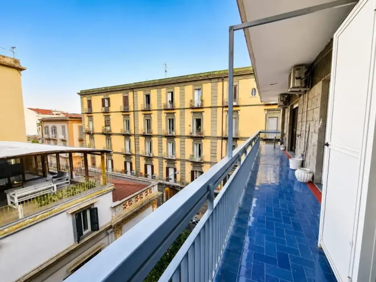 Ufficio in Via Francesco Crispi, Napoli, {3} - Foto 2