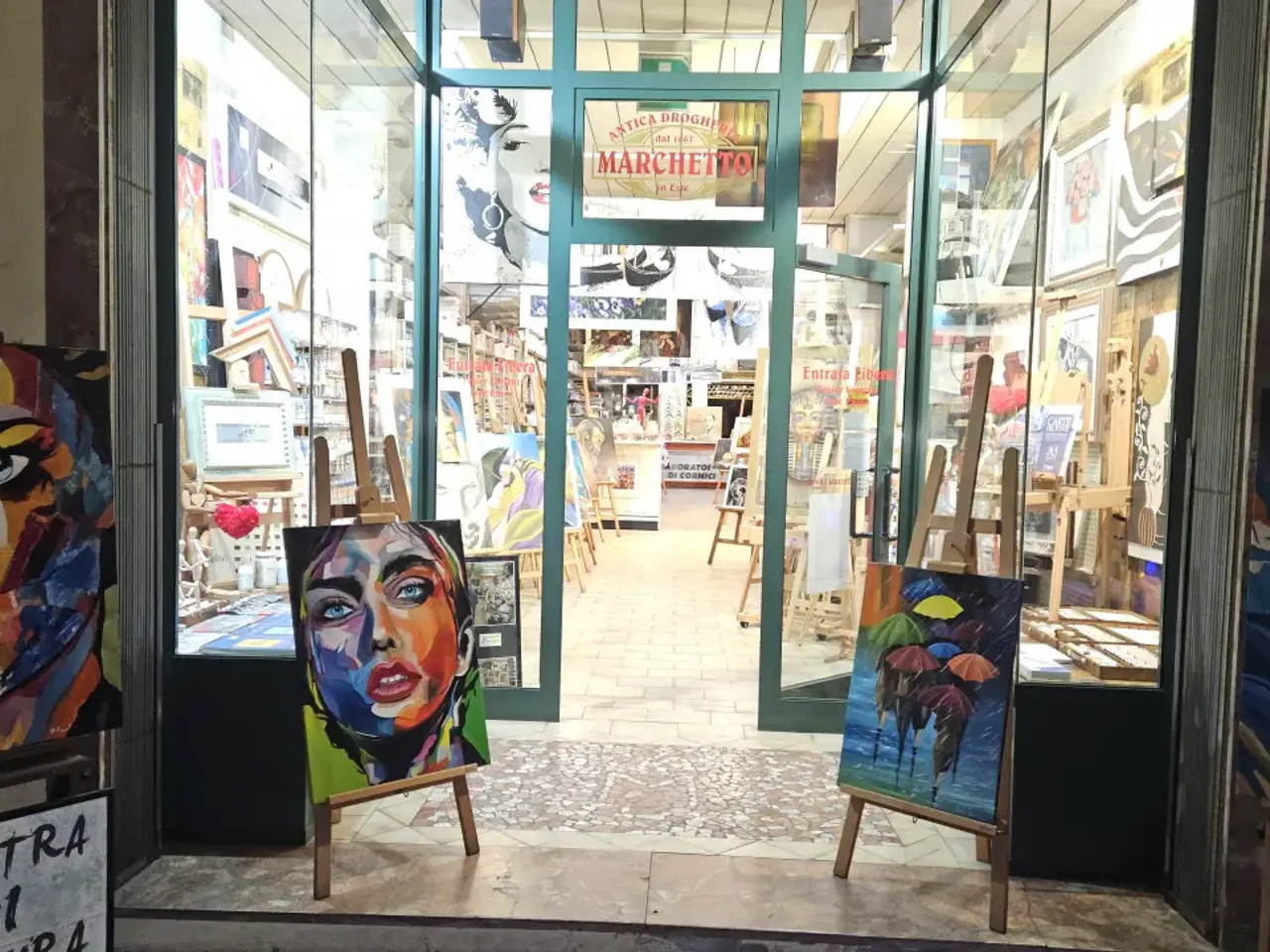 Esercizio commerciale in Via Cavour, Este, {3} - Foto 1