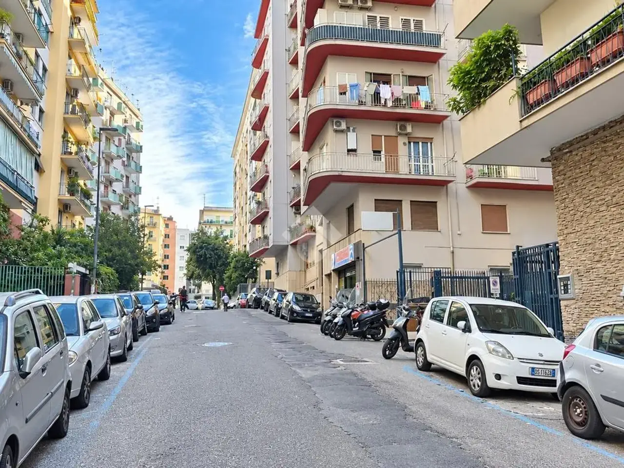 Negozio in Via Alessandro Longo 22, Napoli, {3} - Foto 1