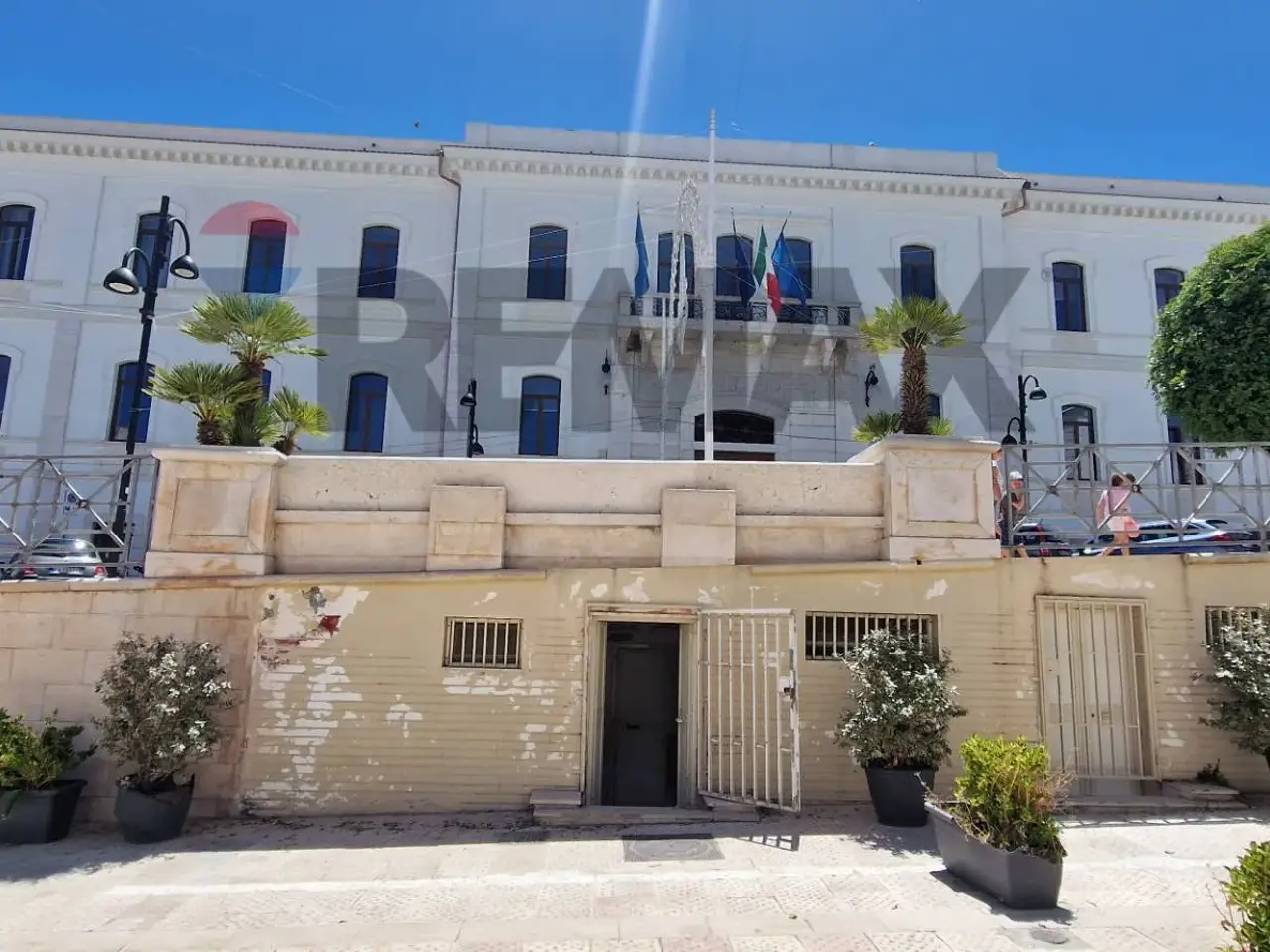 Magazzino in Piazza Roma Snc, Vieste, {3} - Foto 1