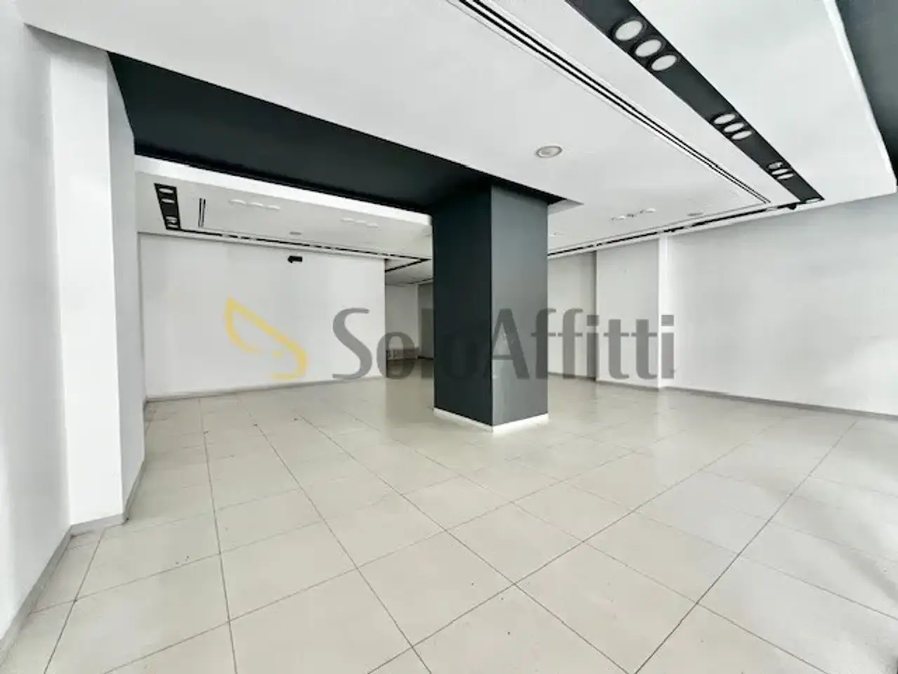 Negozio in Via Melo da Bari 125, Bari, {3} - Foto 2