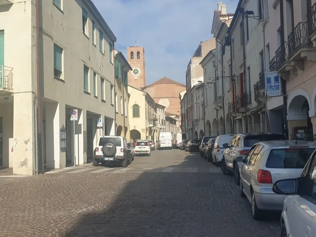 Negozio in Via Cavour, Este, {3} - Foto 1