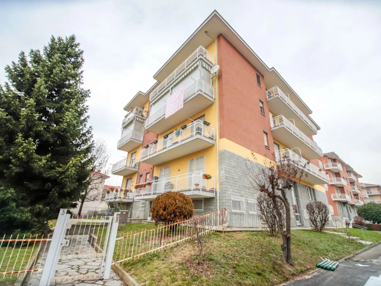 Ufficio in Via Garrone 3, San Benigno Canavese, {3} - Foto 1