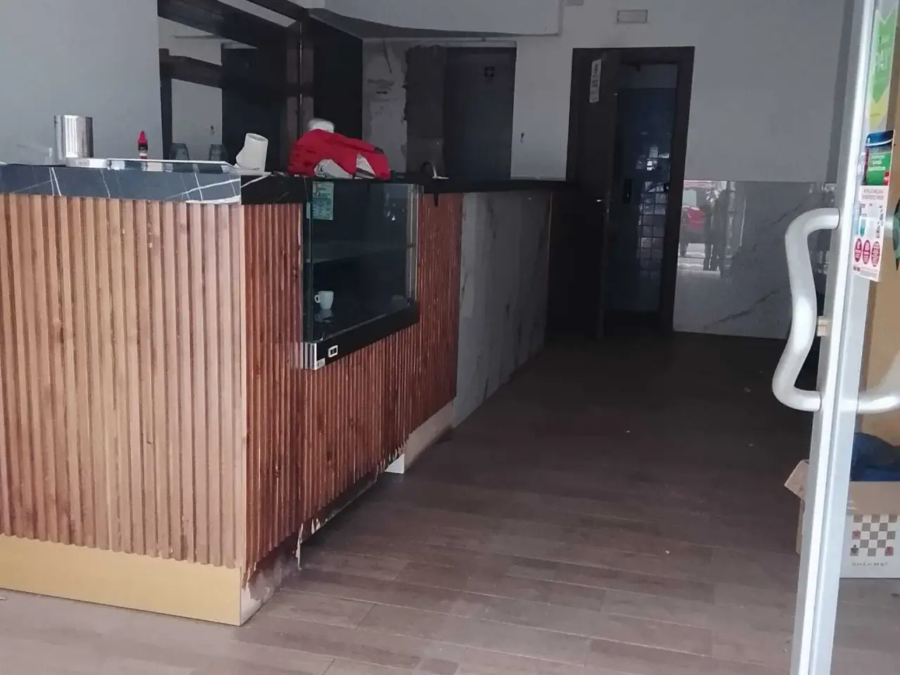 Negozio in Via Gabriele d'Annunzio 40, Castellammare Di Stabia, {3} - Foto 2