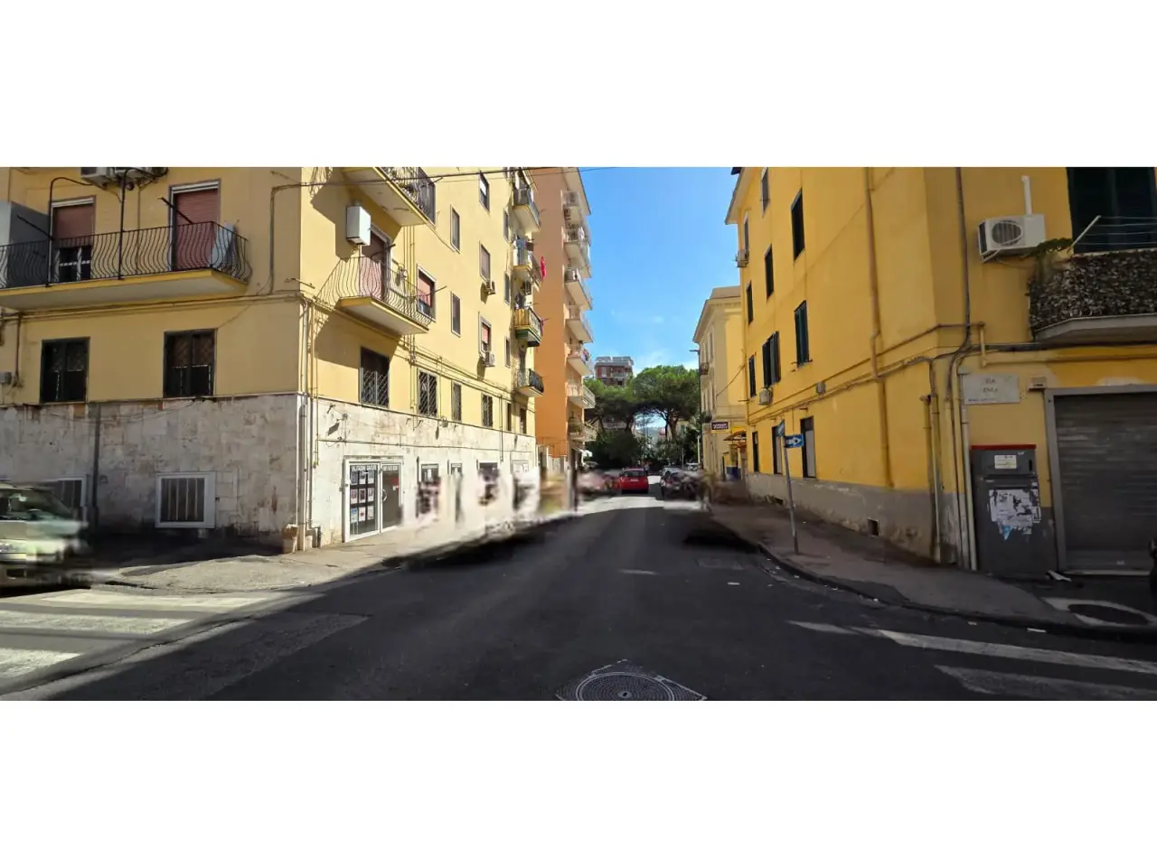 Negozio in Via Ascanio 2, Napoli, {3} - Foto 1