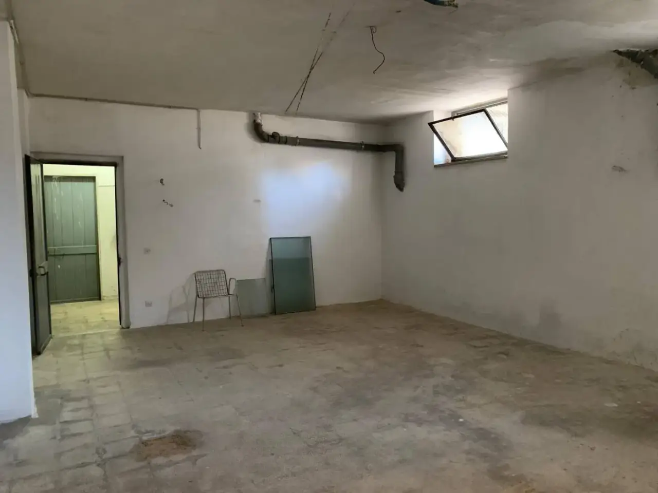 Magazzino in Via Giovanni Casalino 148 Triggiano, Triggiano, {3} - Foto 2