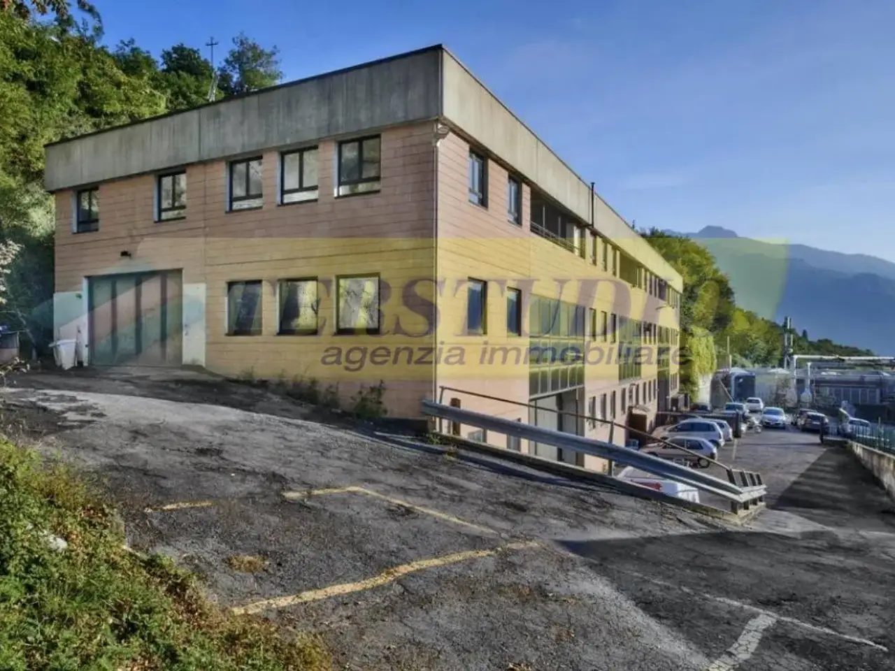 Capannone in Via per Maggiana 20, Mandello Del Lario, {3} - Foto 1