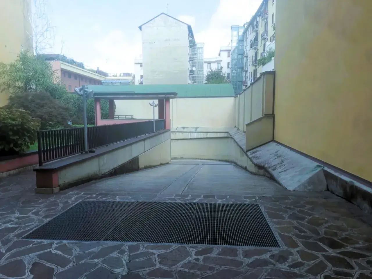 Parcheggio chiuso in Via Nicola Palmieri 55, Milano, {3} - Foto 1