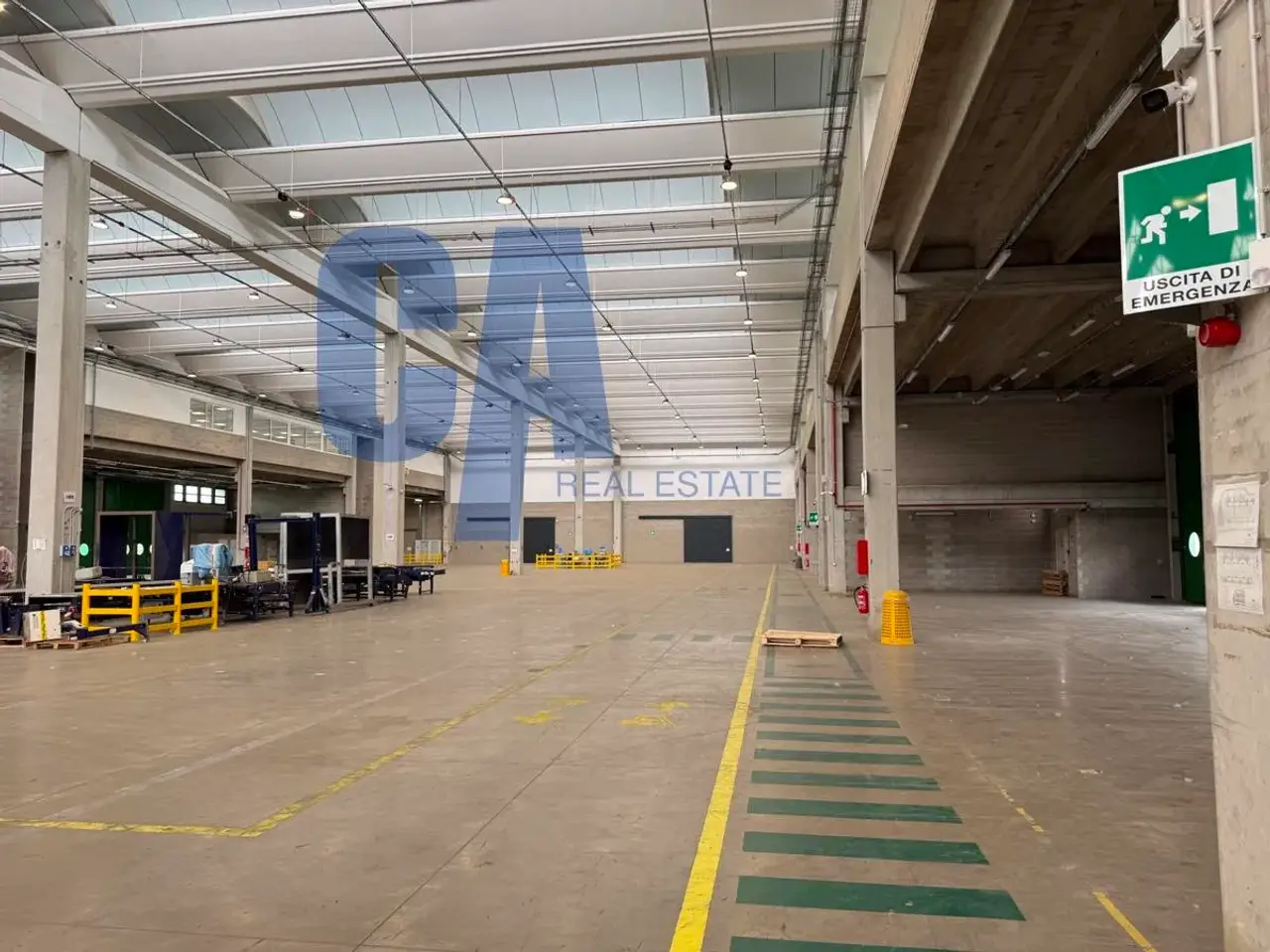 Magazzino in Via Carducci G., Peschiera Borromeo, {3} - Foto 1