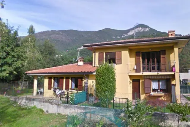 4-room flat in Via Monte Covolo, Roè Volciano - Photo 1