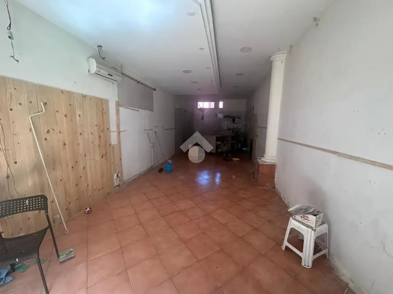 Negozio in Via del Camposanto, Napoli, {3} - Foto 1