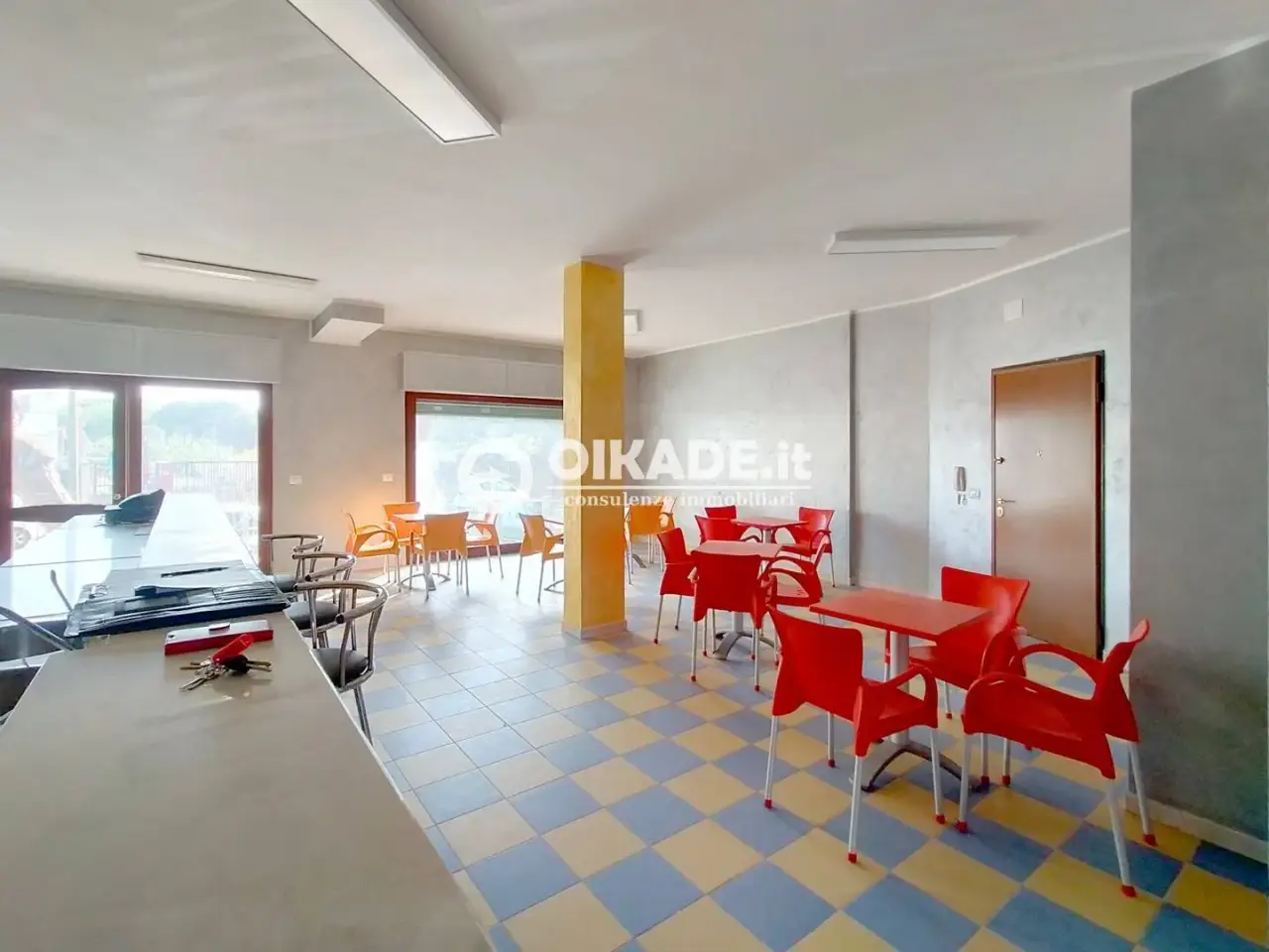 Palazzina commerciale in , Assemini, {3} - Foto 1