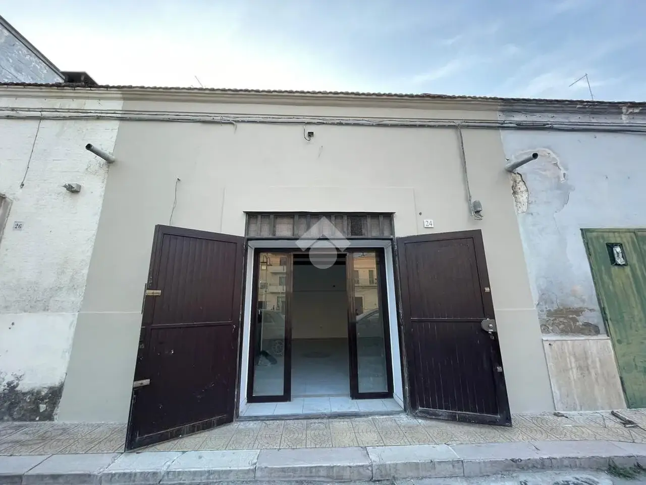 Negozio in Via Benedetto Cairoli 24, Cerignola, {3} - Foto 1