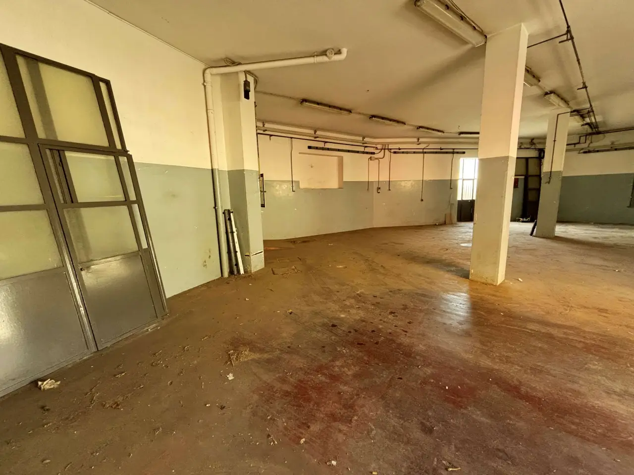 Palazzina commerciale in Via Bologna 45, Casarano, {3} - Foto 2