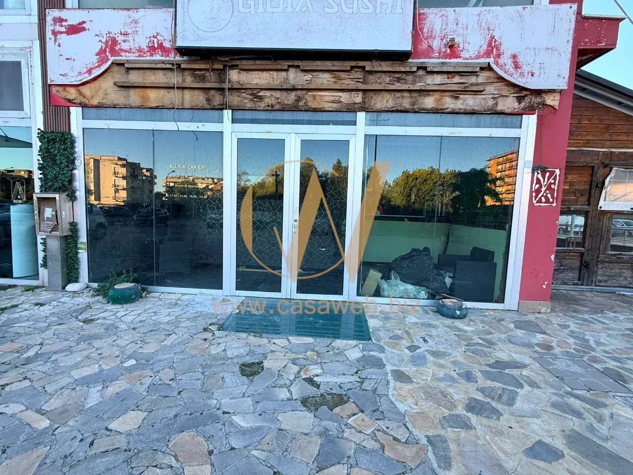 Negozio in Viale Carlo III di Borbone, San Nicola La Strada, {3} - Foto 1