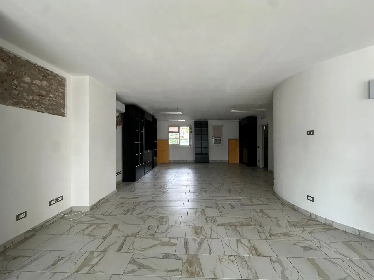 Negozio in Via Roma, Nogarole Rocca, {3} - Foto 1