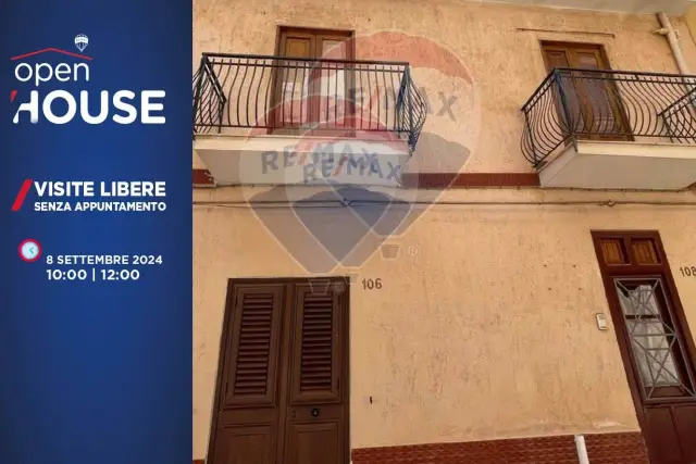 Detached house in Vincenzo Gioberti 106-108, Castellammare del Golfo - Photo 1