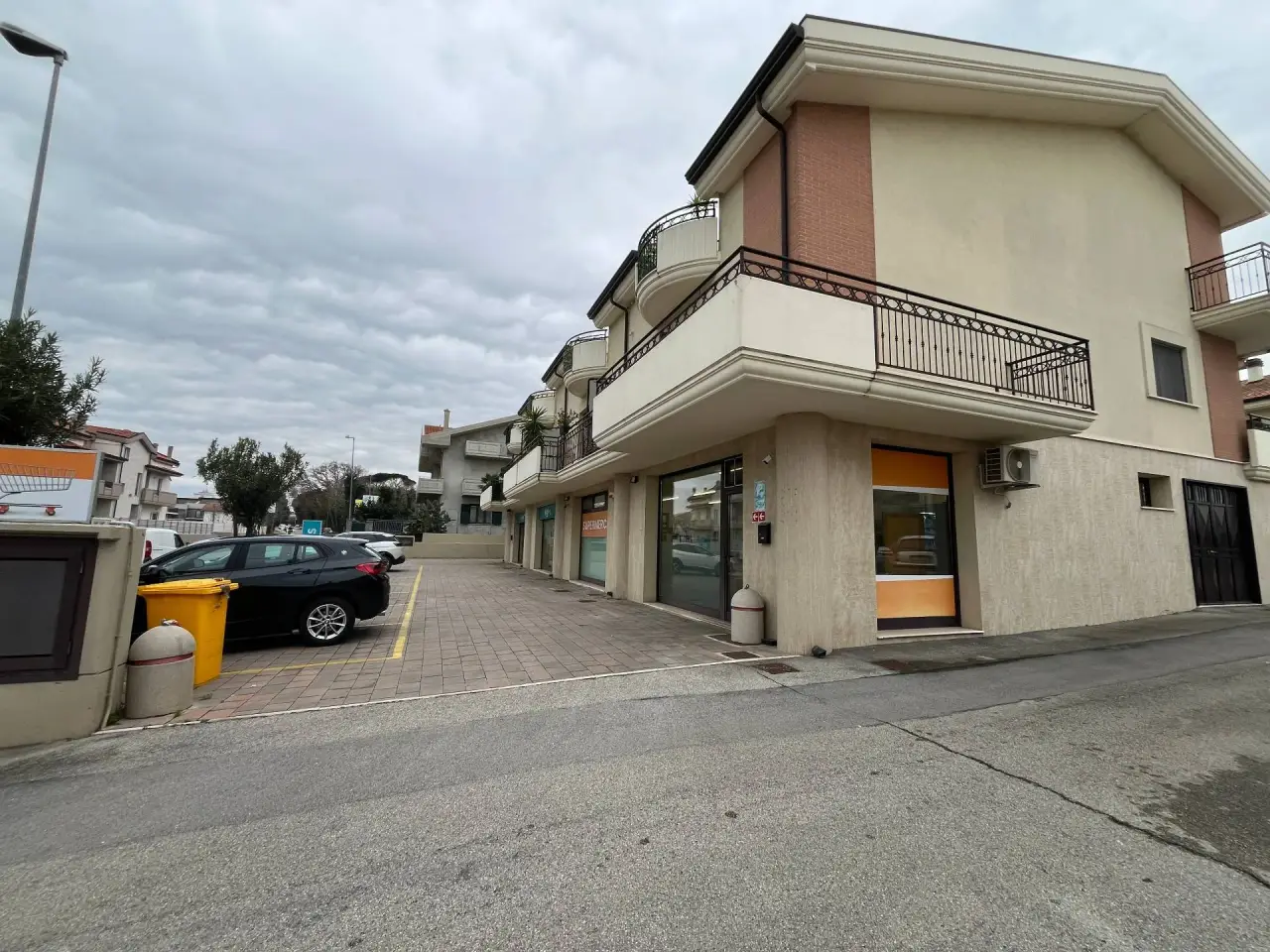 Esercizio commerciale in Via Incoronata, Vasto, {3} - Foto 2