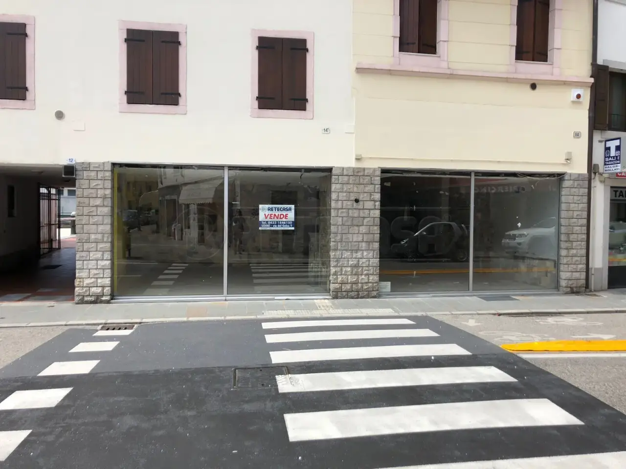 Palazzina commerciale in Via Anton Lazzaro Moro 12, Udine, {3} - Foto 2