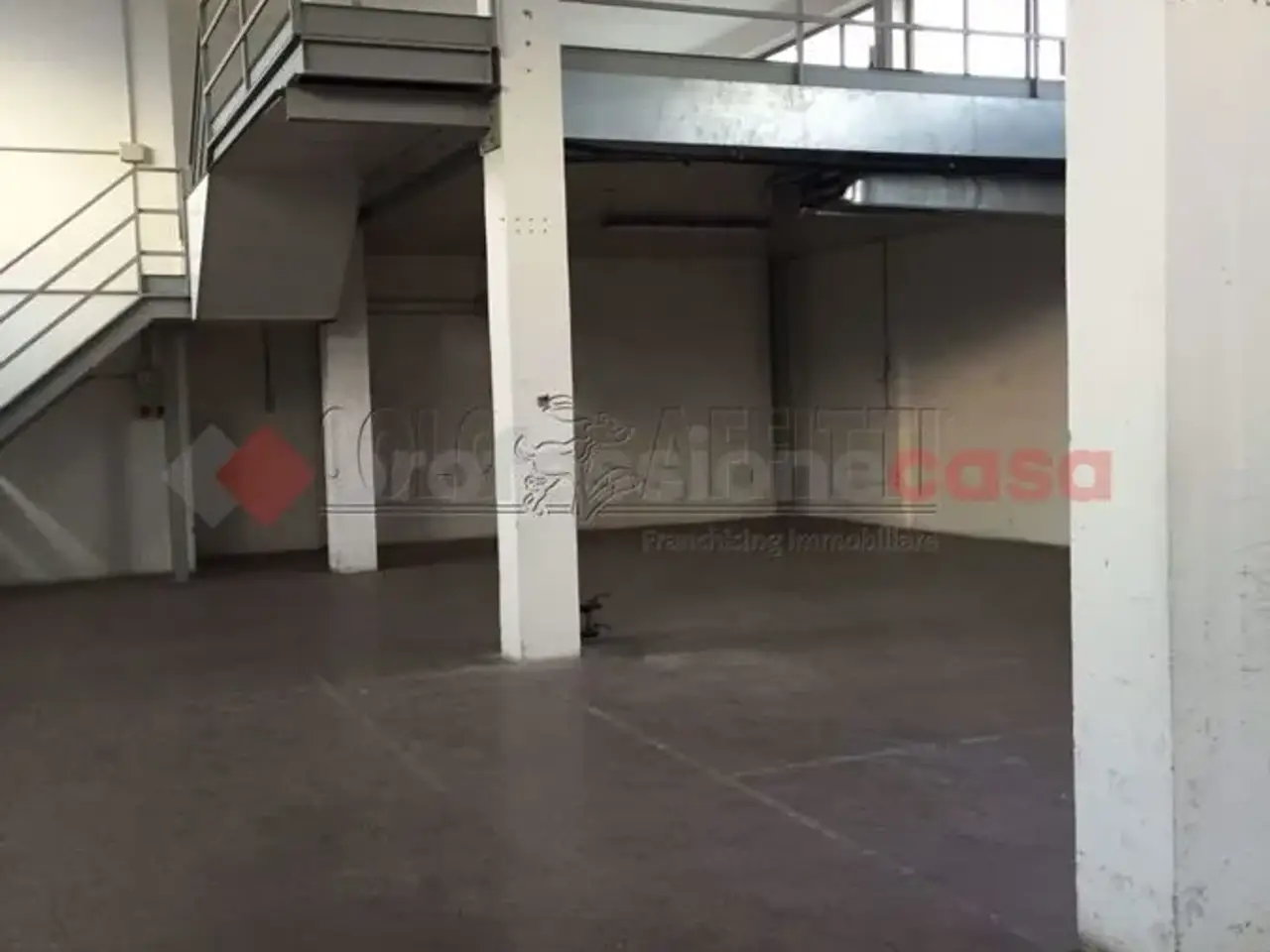 Magazzino in Via Calamandrei, Arezzo, {3} - Foto 1