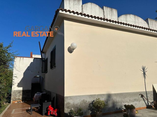 3-room flat in Contrada Palude Mezzane, Vieste - Photo 1