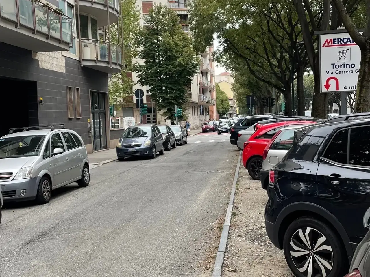 Parcheggio chiuso in Corso Peschiera 354, Torino, {3} - Foto 2