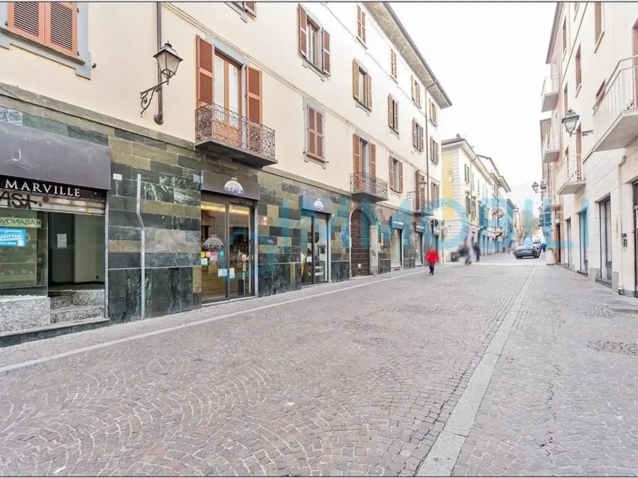 Negozio in Via Cavour 37, Lecco, {3} - Foto 1