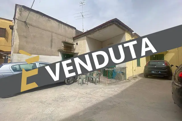 4-room flat in Vico Pragliuli, Giugliano in Campania - Photo 1