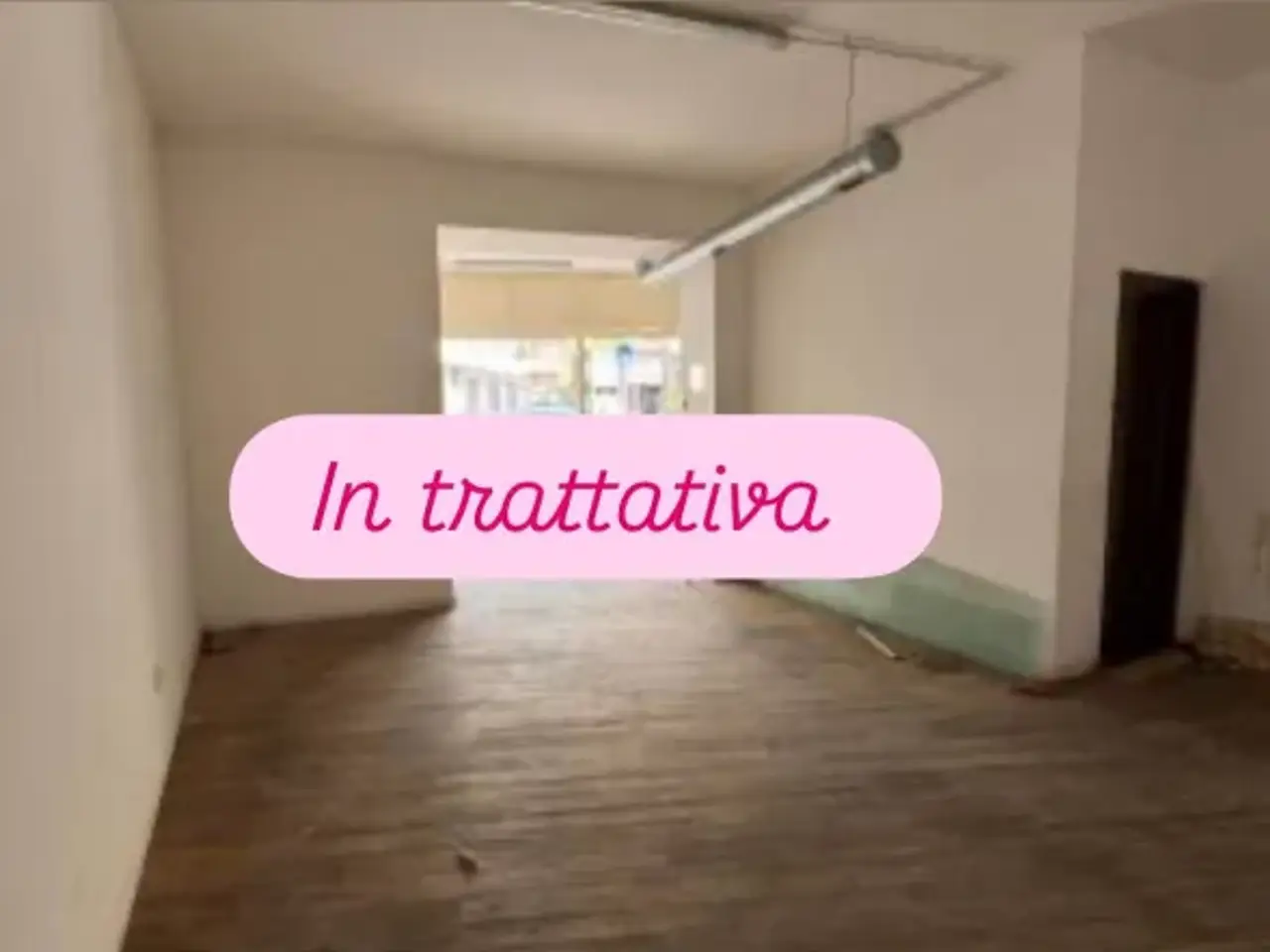 Negozio in Via della Liberazione 114, Nettuno, {3} - Foto 1