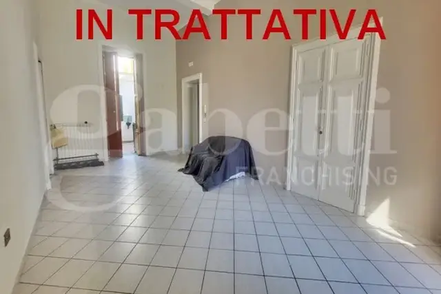 4-room flat in Via Ascanio , Napoli - Photo 1