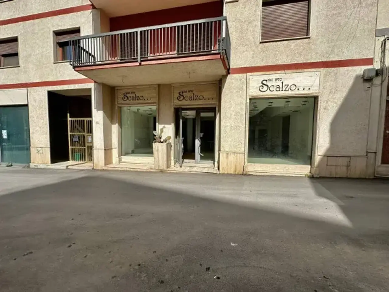 Negozio in Corso Giuseppe Garibaldi 128, Canicattì, {3} - Foto 1