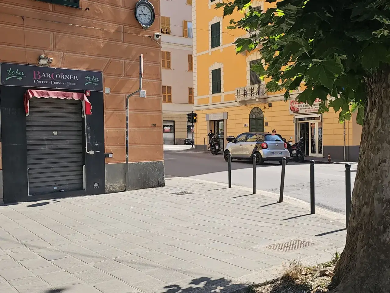 Locale commerciale in Piazza Baracca 34, Genova, {3} - Foto 2