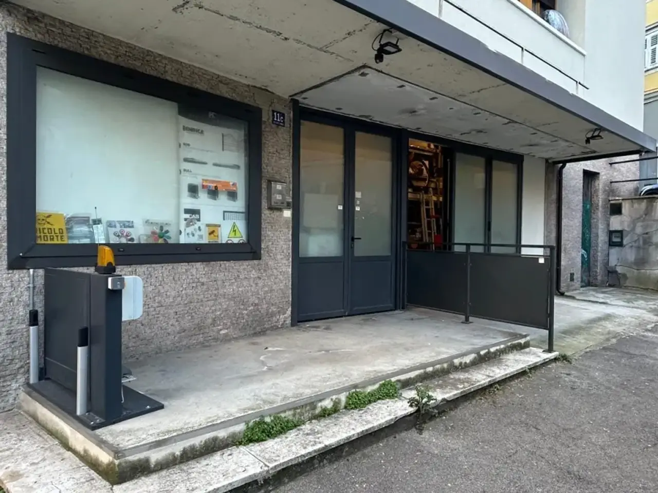 Palazzina commerciale in , Trieste, {3} - Foto 1