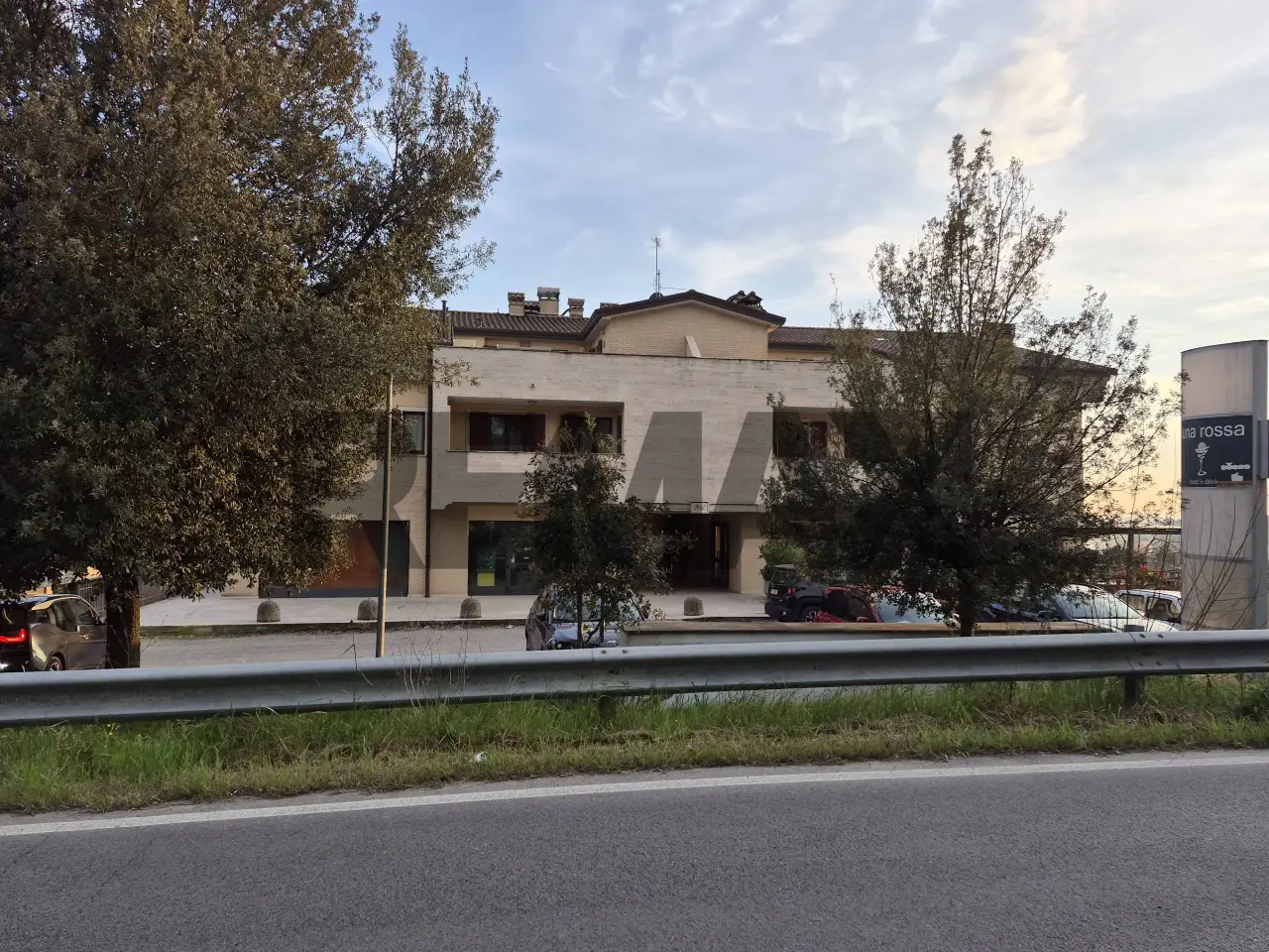 Negozio in Via Alfonsina Morini 39, Perugia, {3} - Foto 2