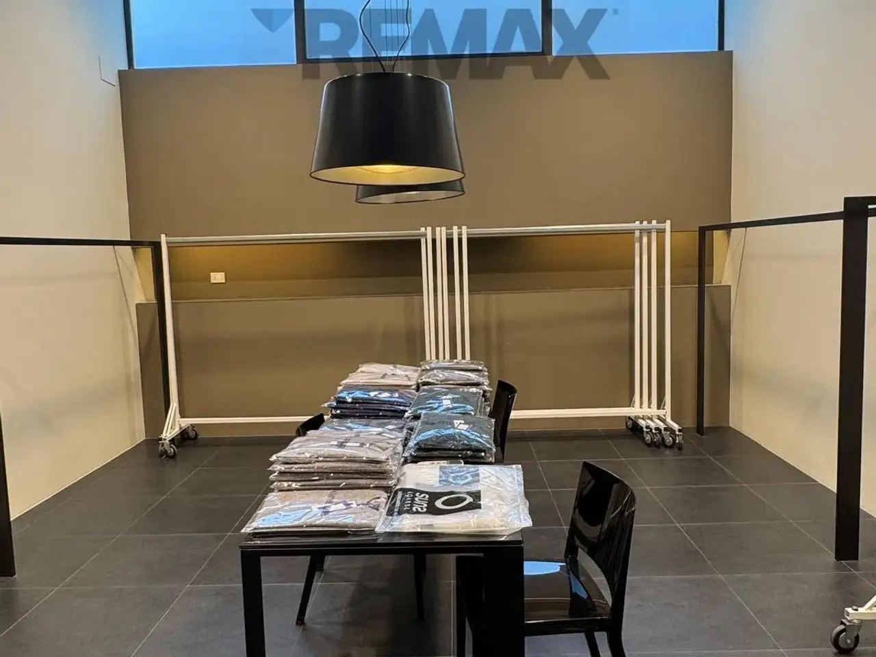 Negozio in Via Carnazza 77, Tremestieri Etneo, {3} - Foto 1