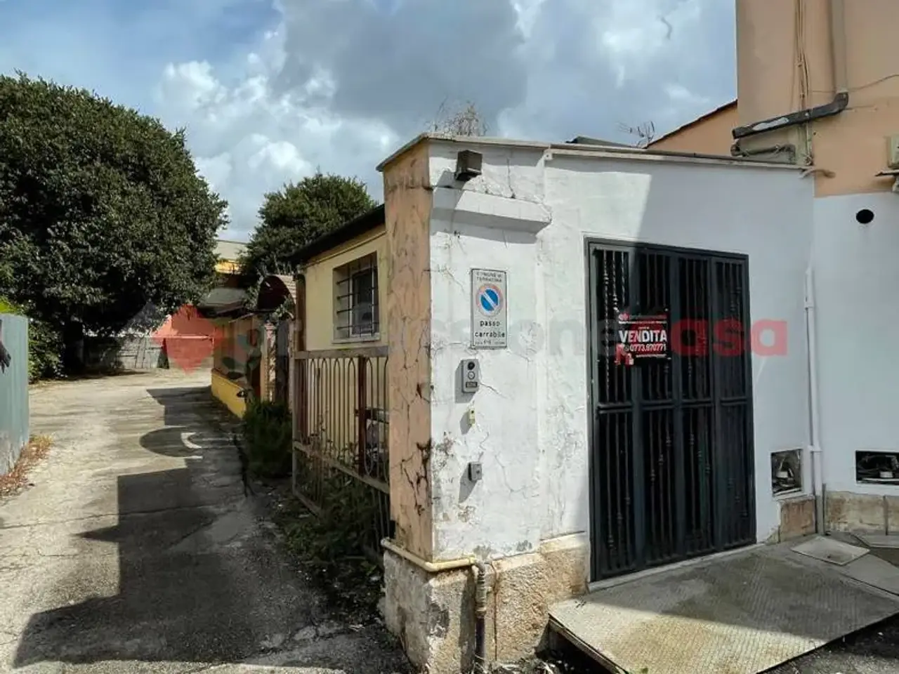 Negozio in Piazza Quattro Lampioni 10, Terracina, {3} - Foto 2
