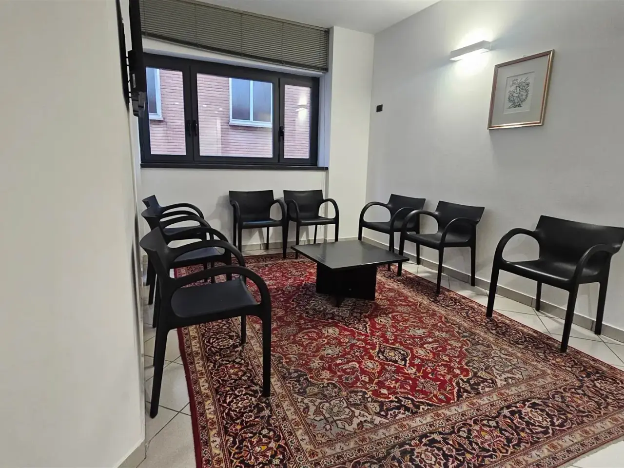 Negozio in Via Giustiniano Pagliarini 2, Foligno, {3} - Foto 2