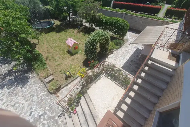 Two-family villa in Lombarda Lammari, Capannori - Photo 1