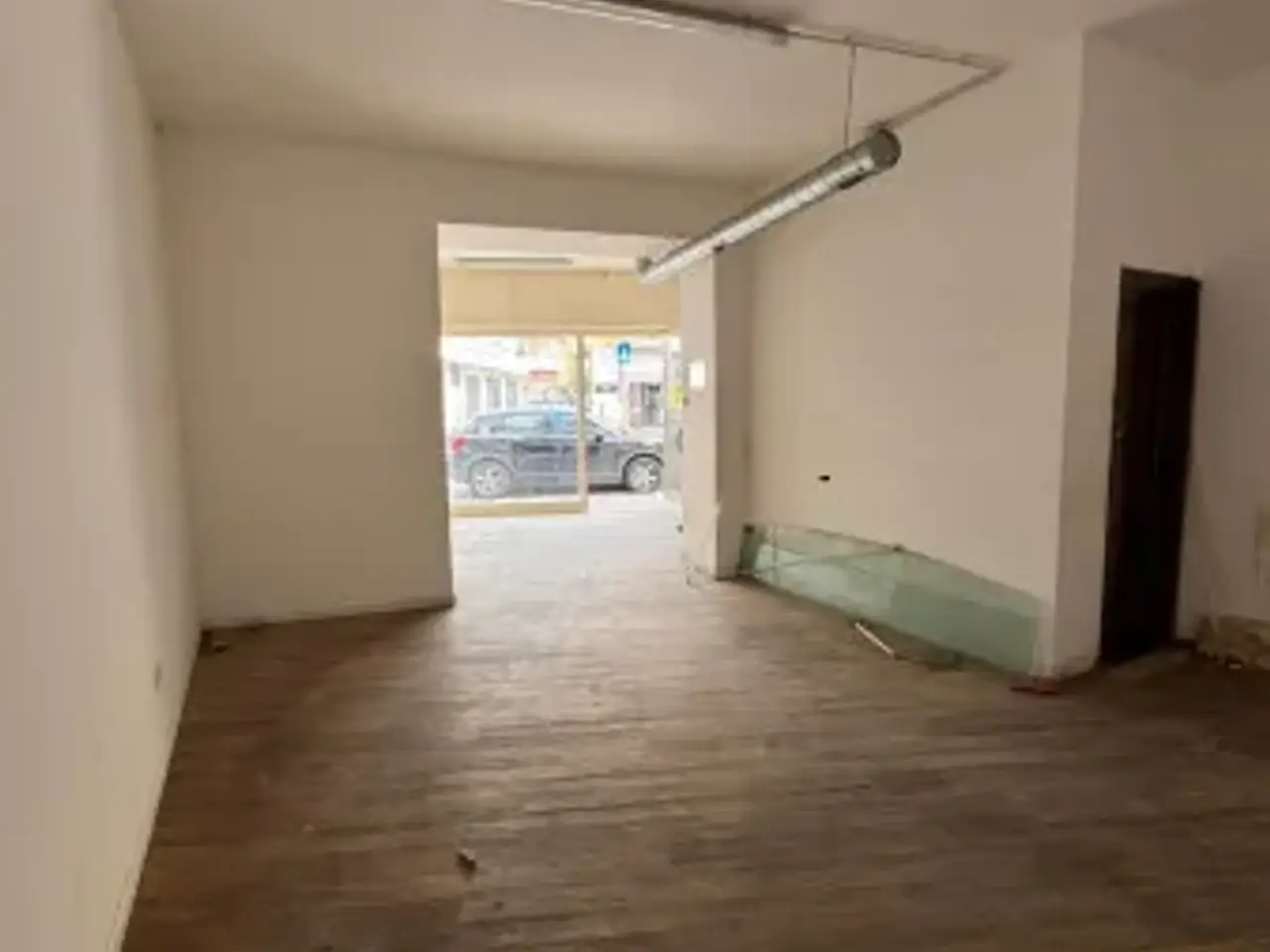 Negozio in Via della Liberazione 114, Nettuno, {3} - Foto 1