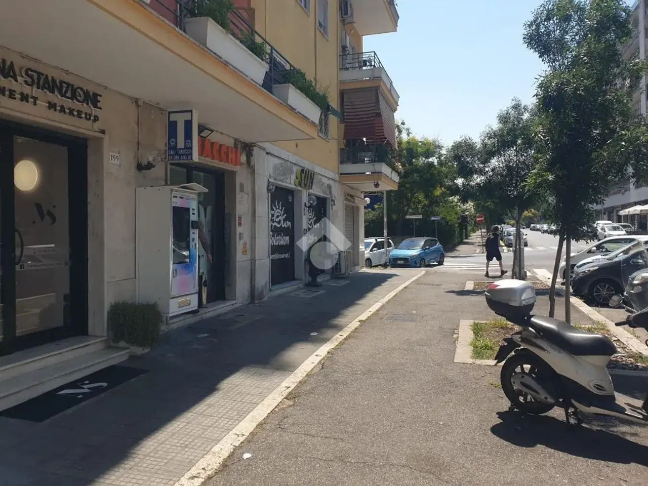 Negozio in Via Alessandro Severo 197, Roma, {3} - Foto 1