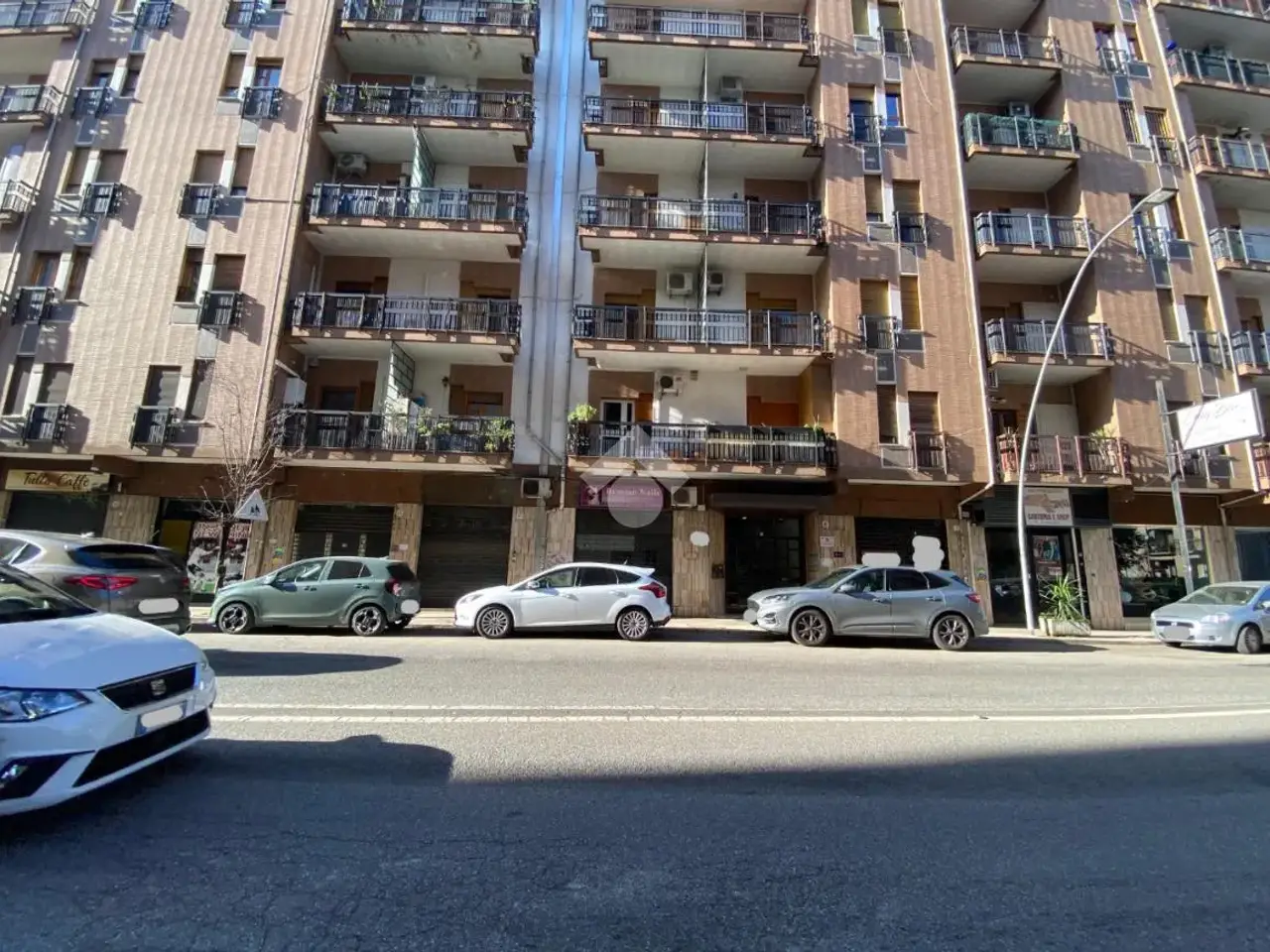 Negozio in Via Pasquale Rossi 47, Cosenza, {3} - Foto 1