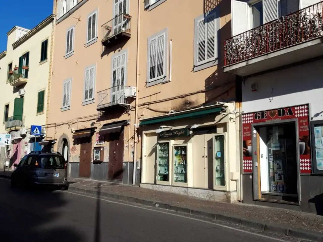 Locale commerciale in Via Carlo Maria Rosini, Pozzuoli, Pozzuoli, {3} - Foto 1