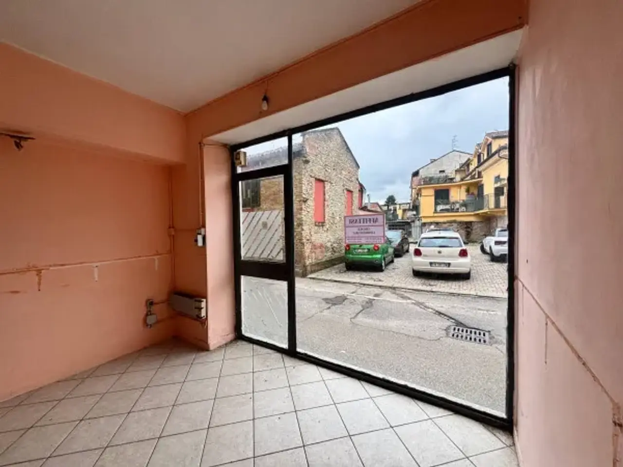 Pub in Via Mario Careddu, Canelli, {3} - Foto 1