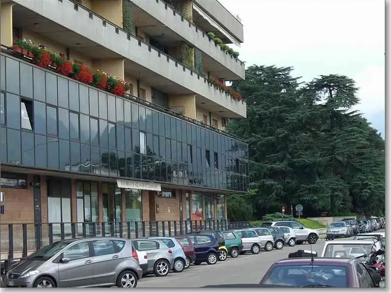 Ufficio in Largo Parolini, Bassano Del Grappa, {3} - Foto 1
