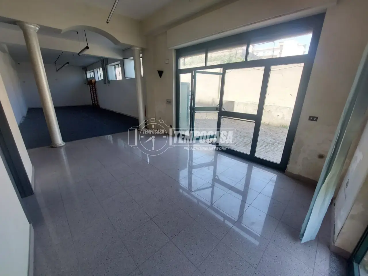 Palazzina commerciale in Via Operai, Barcellona Pozzo Di Gotto, {3} - Foto 1