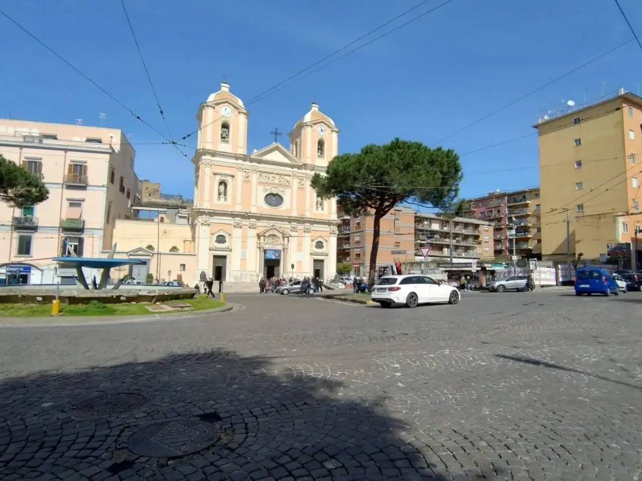 Locale commerciale in Via Università Portici, Portici, {3} - Foto 1