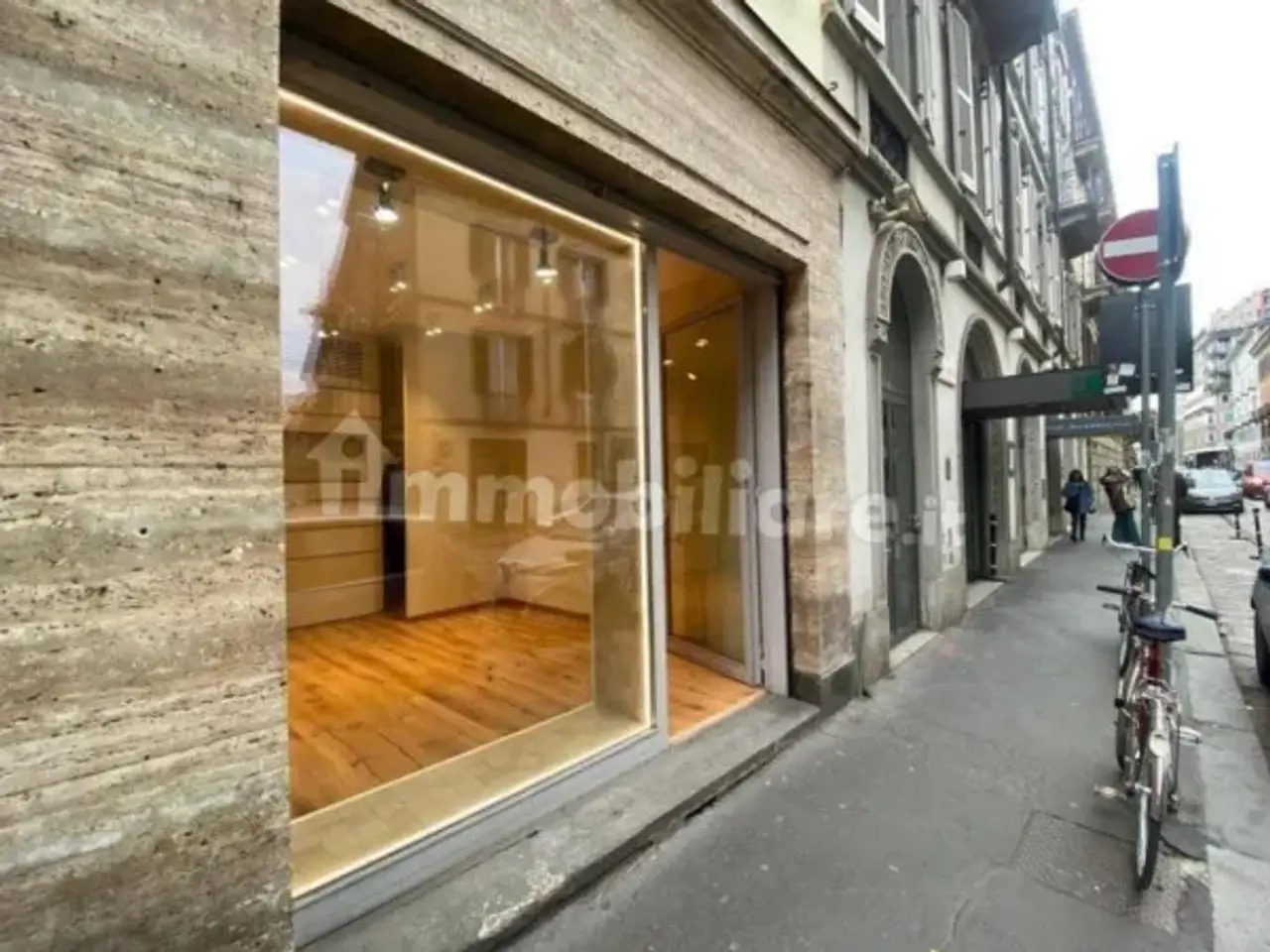 Negozio in Via dell'Orso, Milano, {3} - Foto 2