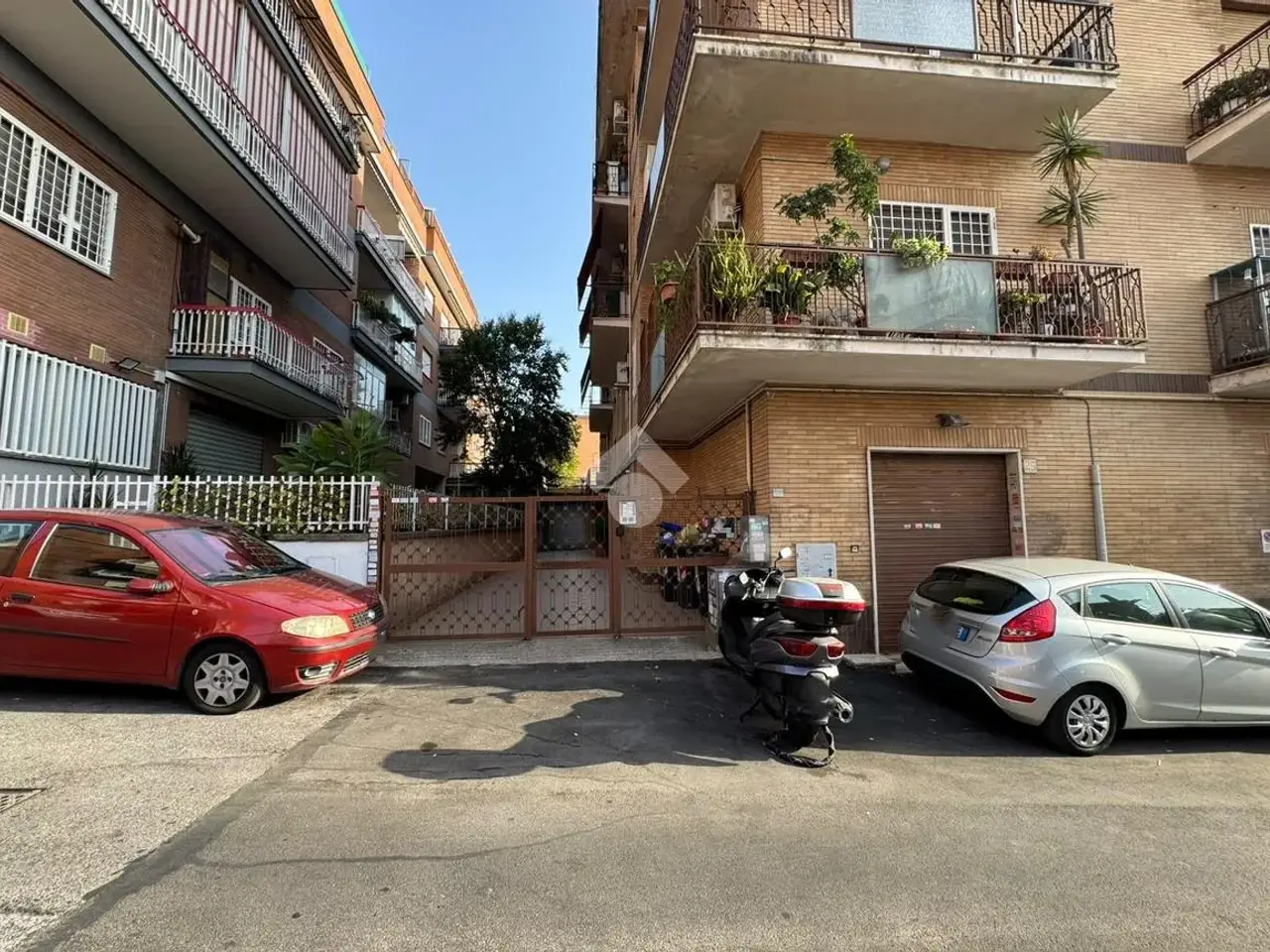 Magazzino in Via Bussoleno 23, Roma, {3} - Foto 1